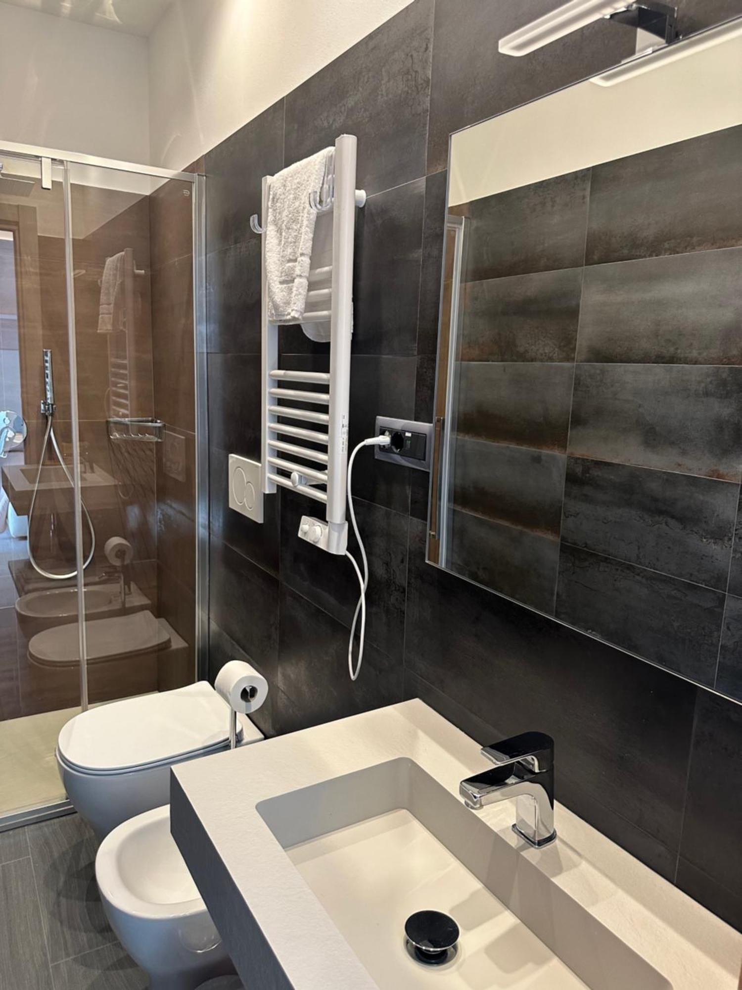 Real Rooms Dalia Специя Экстерьер фото